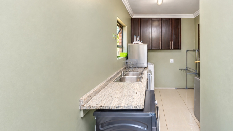 5 Bedroom Property for Sale in Xanadu Nature Estate North West
